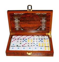 DOMINO v dárkové krabičce