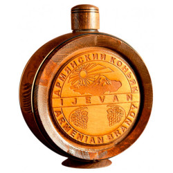 Brandy dřevěný sud 7 let 0,7L 40% IJEVAN