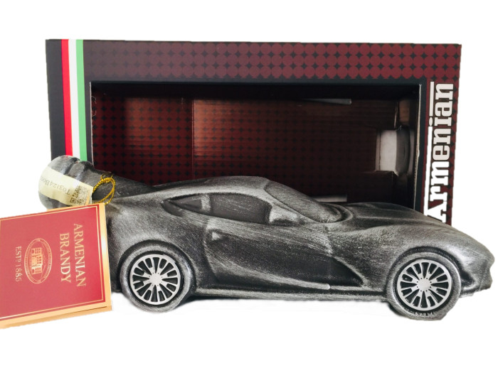 detail Brandy Ferrari 7 let 0,5L 40% PROSHYAN