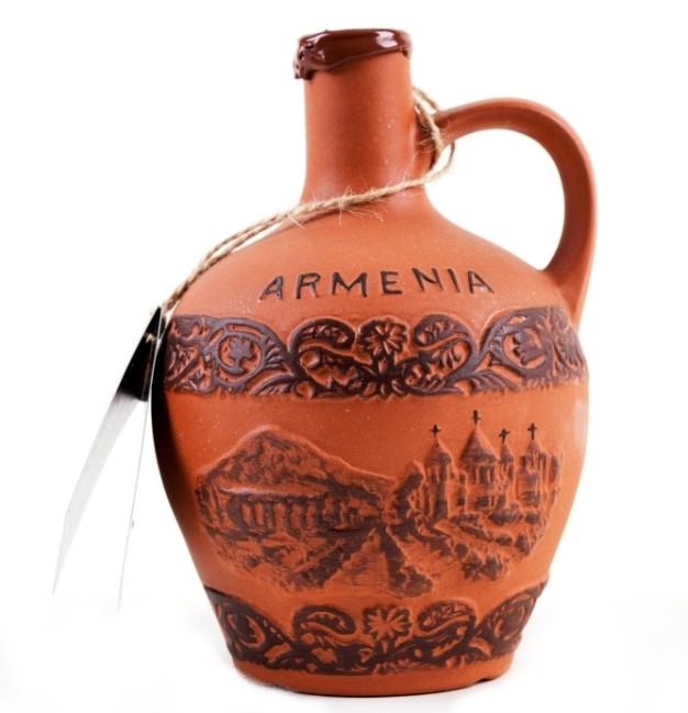 detail Červené suché víno Armenia 0,75L