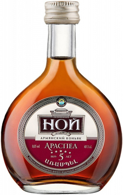 detail Brandy Classic 5 let 0,05L 40% NOY