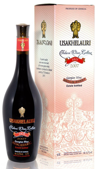 detail Červené polosladké víno Usakhelauri 0,75l Marani