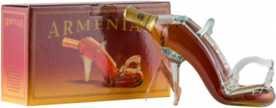 Armenian Brandy souvenir SHOE 0,25L